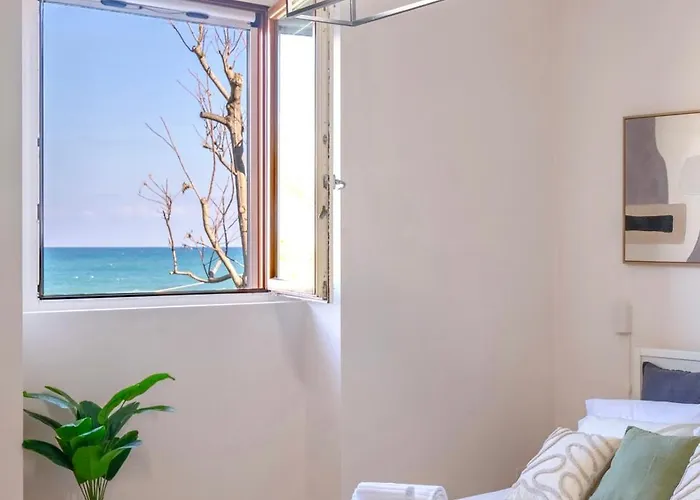 Seaside Apartment Near St Nicholas Basilica